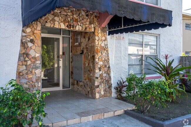 428 SW 9th St Miami, FL 33130 - 428 SW 9th St