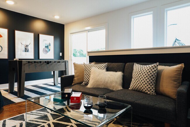 Foto del edificio - Gorgeous 3BR, 3.5Bath Nashville Home with ...