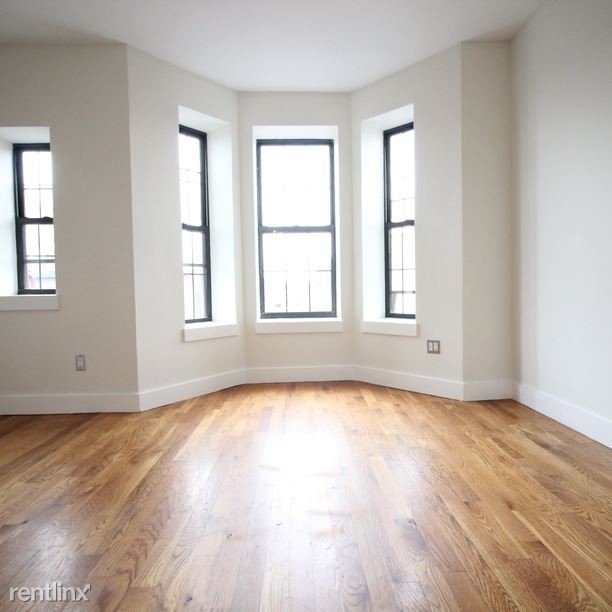 Foto del edificio - 677 Quincy St