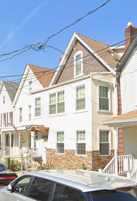 Primary Photo - 5217 Liberty Ave