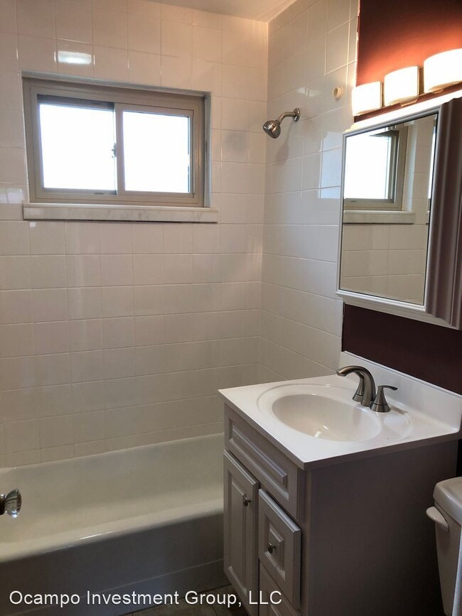 Building Photo - 2 br, 1 bath House - 17941 Oakwood Ave.