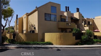 Building Photo - 25712 Le Parc