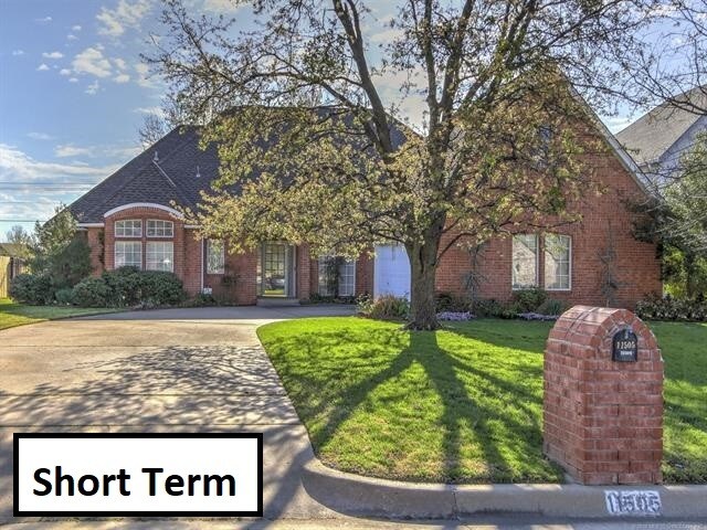 Foto principal - 11505 S Oxford Ave