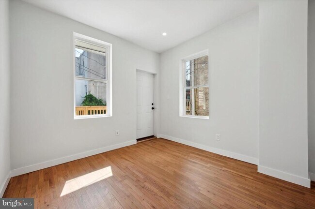 Foto del edificio - 647 N 33rd St