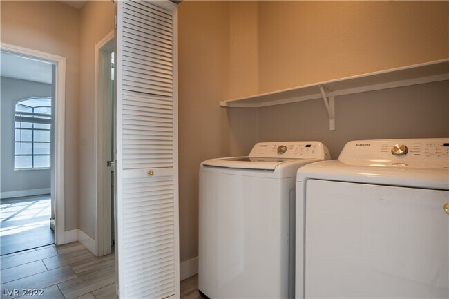 Building Photo - 1066 Wild Fern Ct