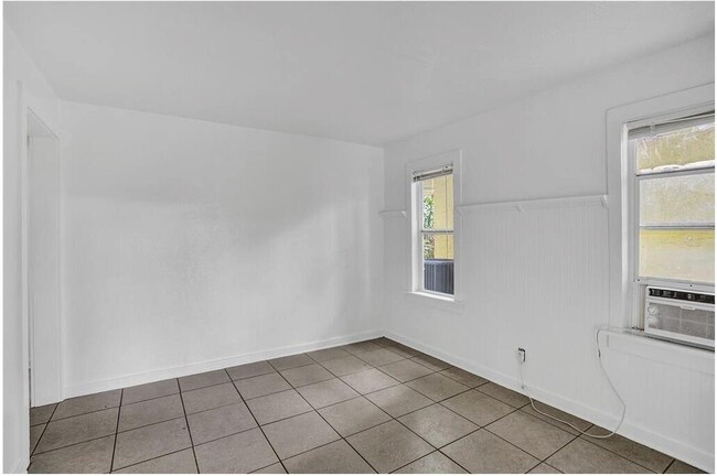 Building Photo - 1814 Florida Ave