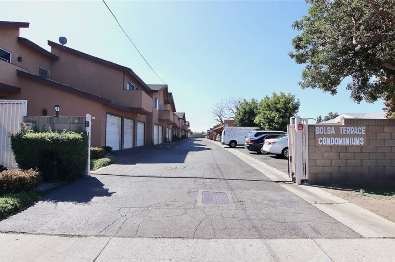 Building Photo - 8322 Bolsa Ave
