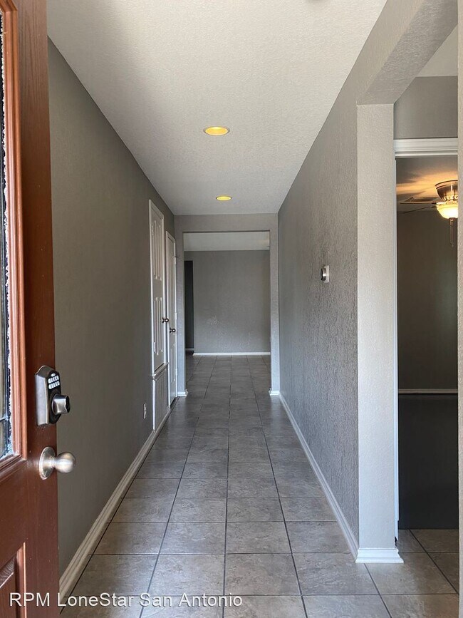 Foto del edificio - 3 br, 2 bath House - 7614 Heavenly Arbor