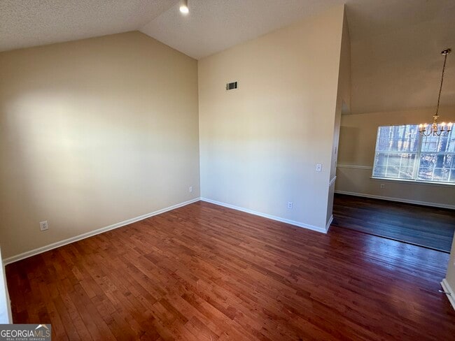 Building Photo - 260 Windscape Dr