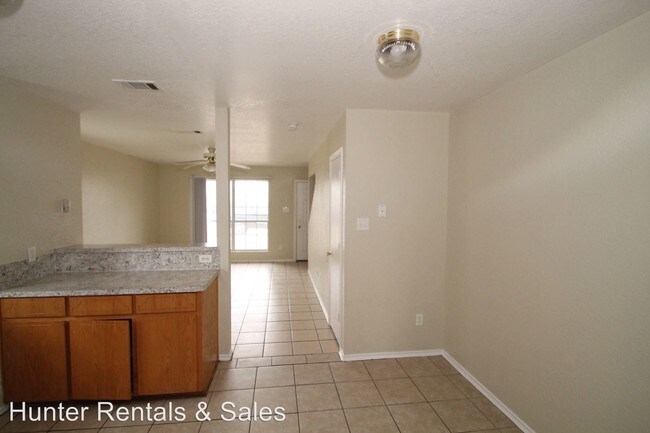 Building Photo - 4504 Jeff Scott Dr