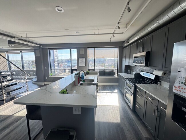 Foto del edificio - 600 Broadway Ave NW