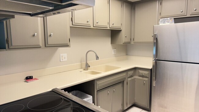 Foto del edificio - Amazing Grand Terrace Home