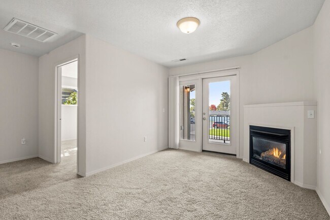 Foto del edificio - 2 Bed/1 Bath in 55+ Independent Living Community