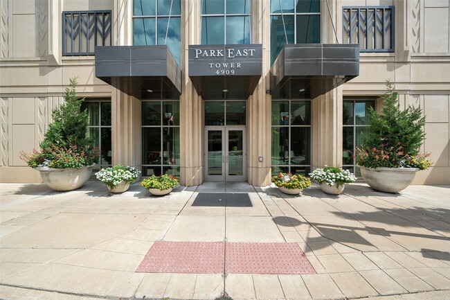 Building Photo - 4909 Laclede Ave