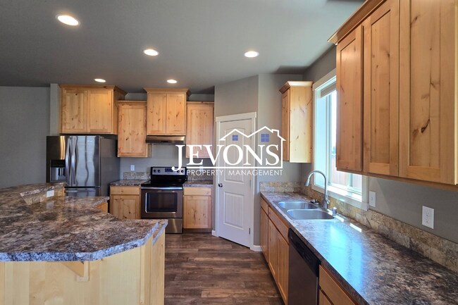 Foto del edificio - A charming and well-located single-family home in Yakima!