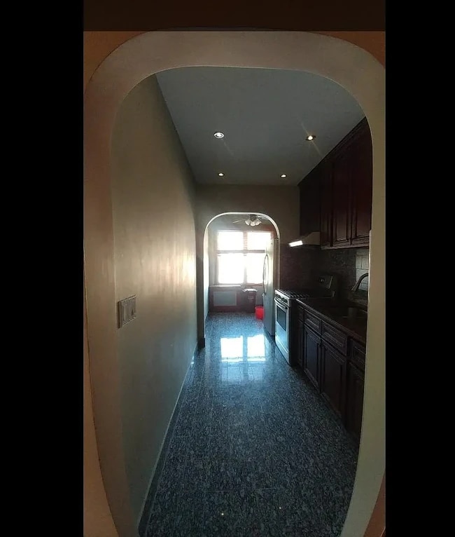 Foto del edificio - 6446 84th Pl