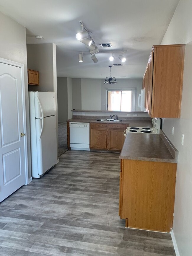 Photo - Updated 4 bed/2 bath in Great Location House