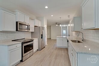 Building Photo - 146 Bellasera Wy