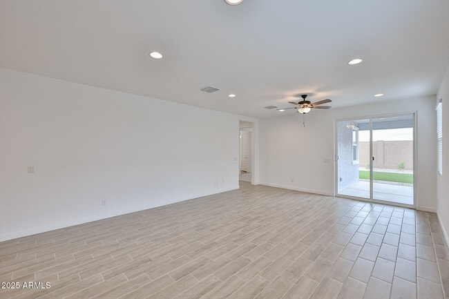 Building Photo - 17368 W Smoketree Dr