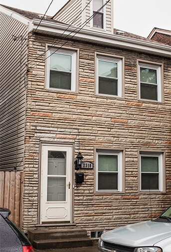 Southside 3 bed / 3 full bathrooms! Centr... - Southside 3 bed / 3 full bathrooms!  Centr...