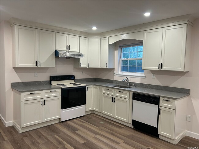 Foto del edificio - 1 Woodmere Pl