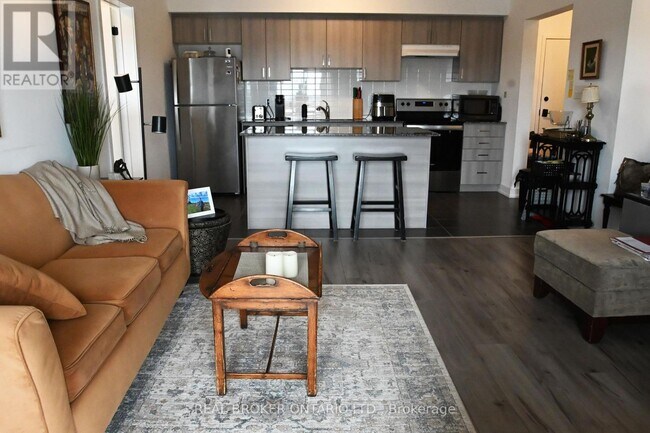 Photo du bâtiment - 4 Spice Wy