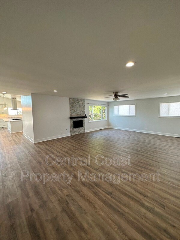 Building Photo - 2826 Forest Hill Blvd