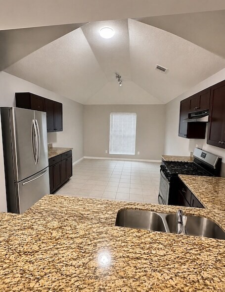 Foto del edificio - 22707 Bridgewater Dr