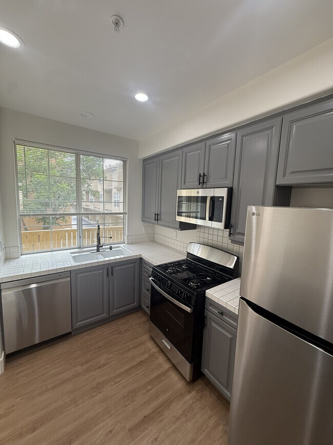 Foto del edificio - 488 W Summerfield Cir
