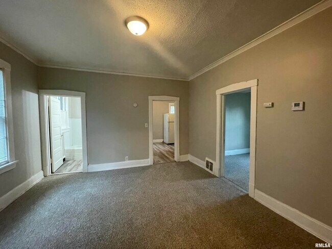 Foto del edificio - 612 W Loucks Ave