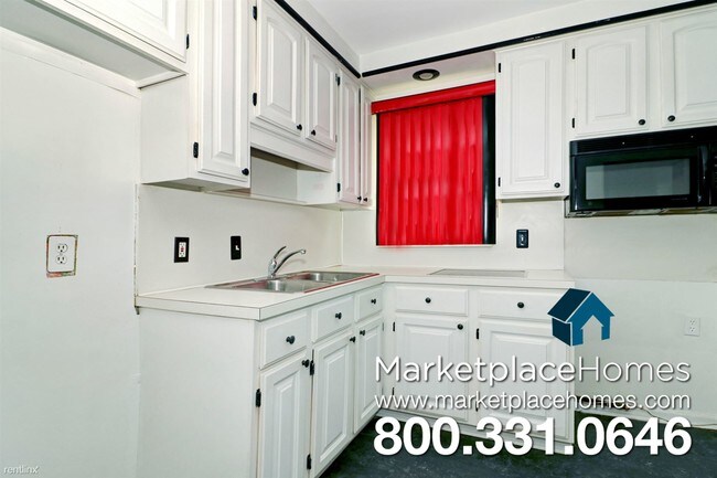 Building Photo - 3 br, 1.5 bath House - 2233 S Deacon St