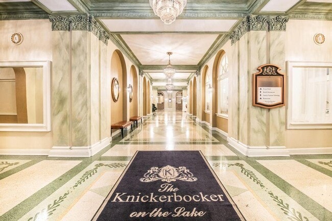 Building Photo - 1028 E Juneau Ave