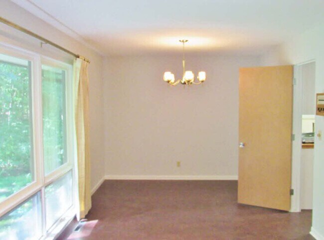 Building Photo - 4113 Moorland Dr