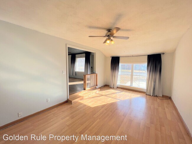 Building Photo - 2 br, 1 bath House - 1018 E 16th Ave