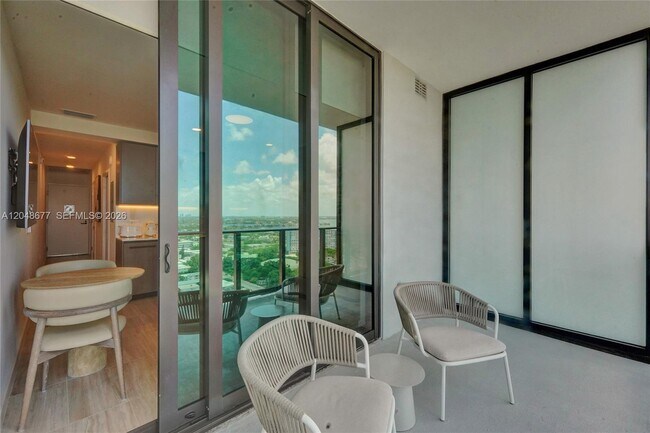 Foto del edificio - 580 72nd St