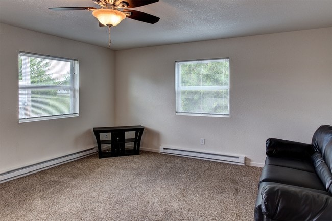 Building Photo - Kinsella Apartments