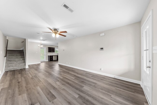 Building Photo - Move-In Special Available! Beautiful Home! Coming Soon!