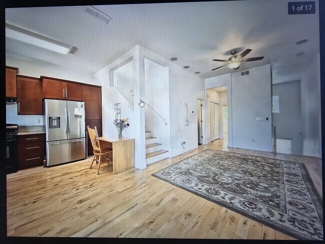 Foto del edificio - 3184 Bridgeway Dr