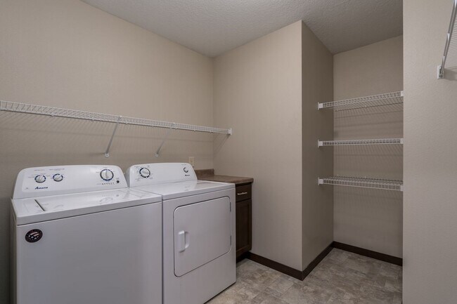 Foto del interior - Lakeside Apartments