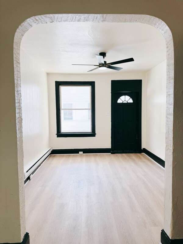 Foto del edificio - 663-667 W Mason Ave