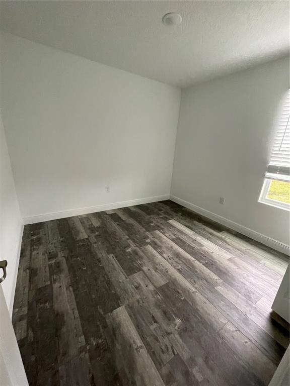 Building Photo - 633 Royalty Ct