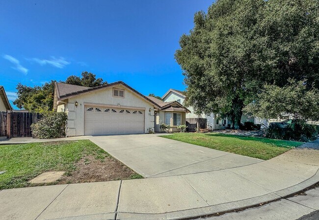 Foto del edificio - Lovely 3 Bedroom Home!