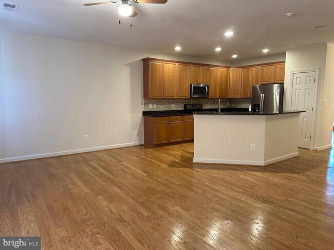 Building Photo - 5027 Softwood Ln