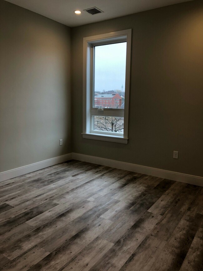 Building Photo - 1451 Tremont St