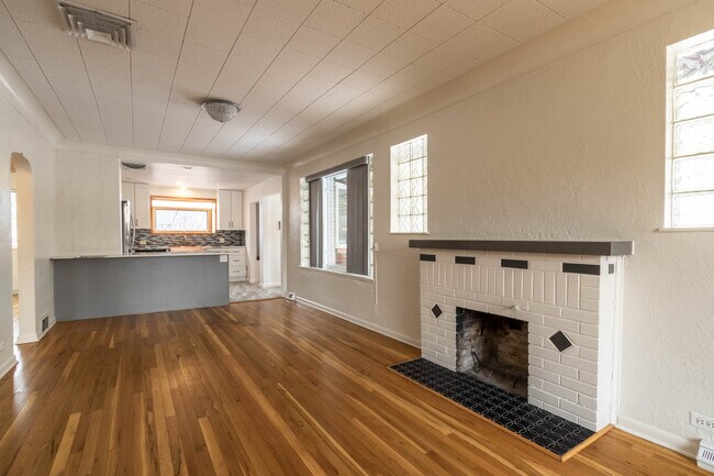 Building Photo - 3200 W 46th Ave