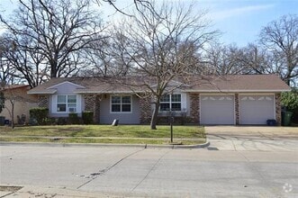 Building Photo - 120 Ravenswood Dr