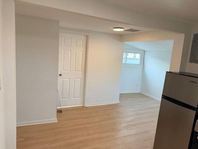 Foto del edificio - 1926 Shore Rd