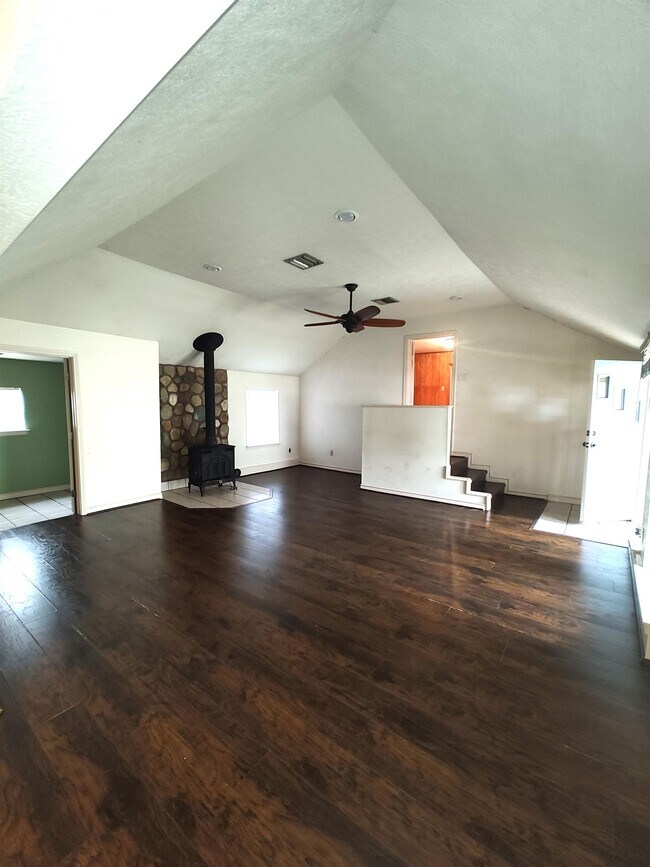 Foto del edificio - 65 Hooks Rd