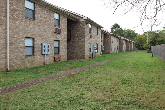 Building Photo - 102 Laurel Cove Dr