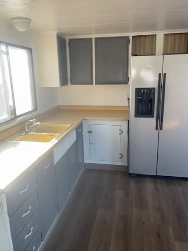 Building Photo - 3 Bedroom Mobile Home in Thornton!